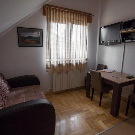 Vila Plamenac Divčibare 객실 사진